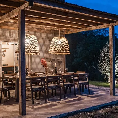 Luxury Estate With 6 Hectares Land Near Hilltop Town Motovun * Kaldir