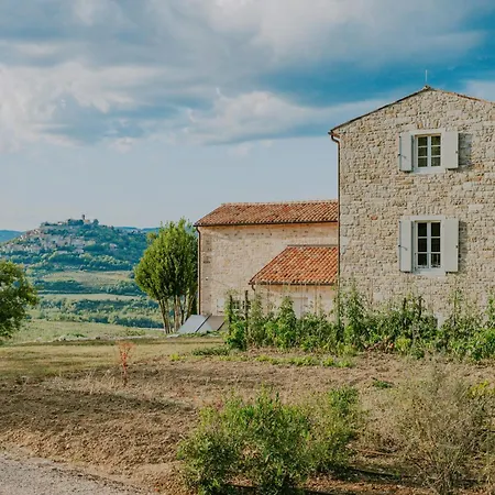 Luxury Estate With 6 Hectares Land Near Hilltop Town Motovun Villa *