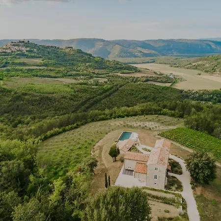 Villa Luxury Estate With 6 Hectares Land Near Hilltop Town Motovun *